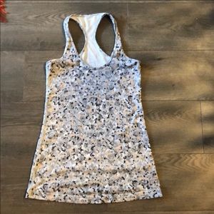 Grey Patterned Lululemon Cool Racerback, size 6